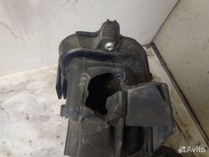 Фара противотуманная левая Lexus LX