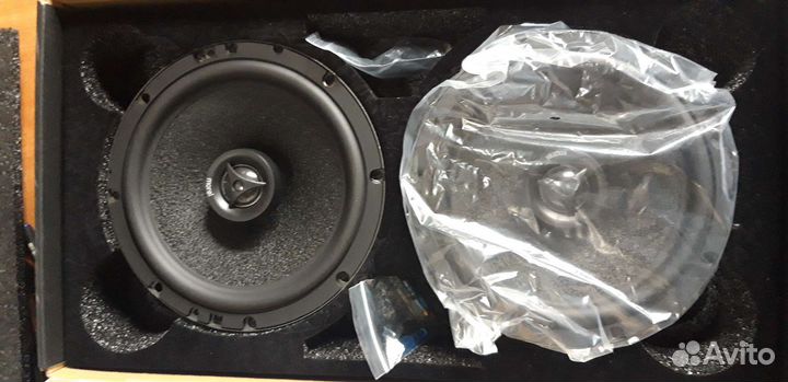 Динамики в автомобиль