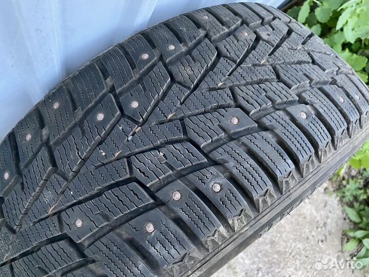 Nexen Winguard WinSpike WH6 215/50 R17 95