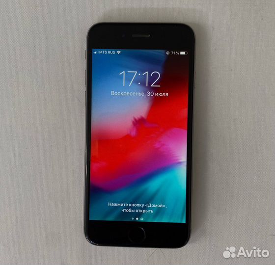 Телефон iPhone 6