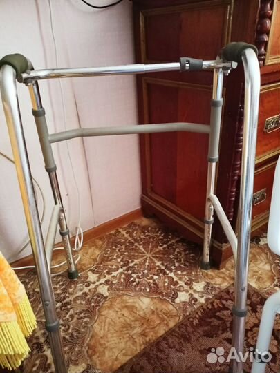 Стул для инвалида,ходунки