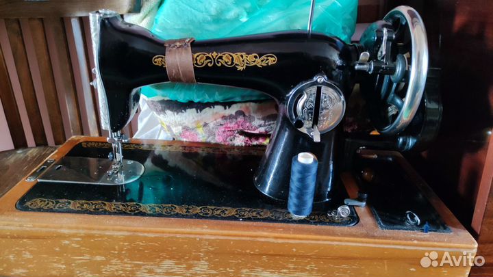 Швейная машина Подольск ручная