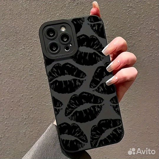 Чехол на iPhone