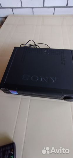 Видеомагнитофон sony