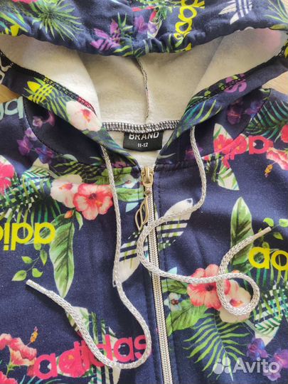 Спортивный костюм на девочку 140