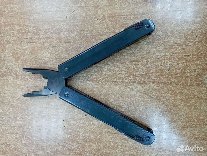 Мультитул victorinox swisstool