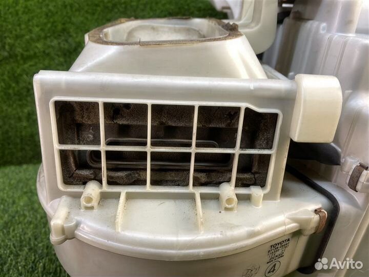 Печка передняя Toyota Granvia / Grand Hiace VCH16