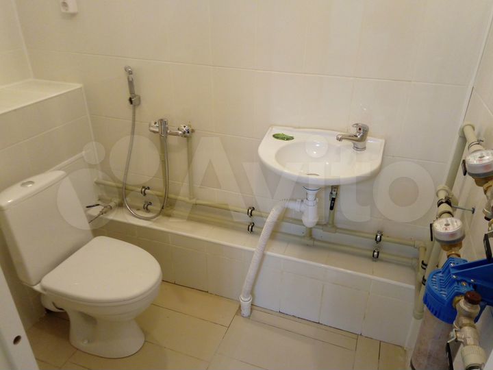 Комната 40 м² в 5-к., 1/16 эт.