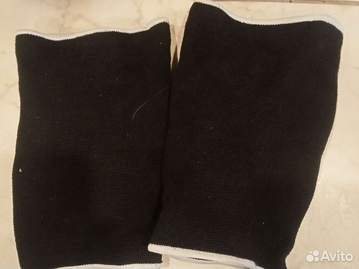 Наколенники