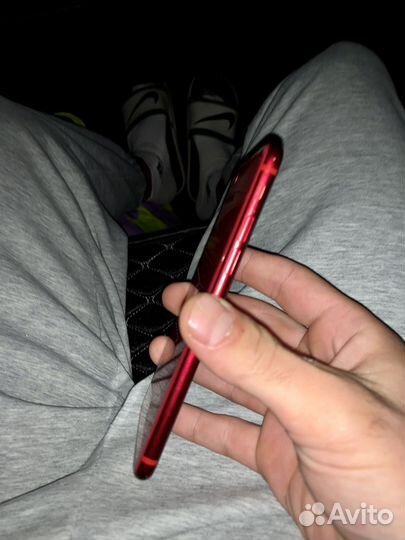 iPhone se 2020 64gb red