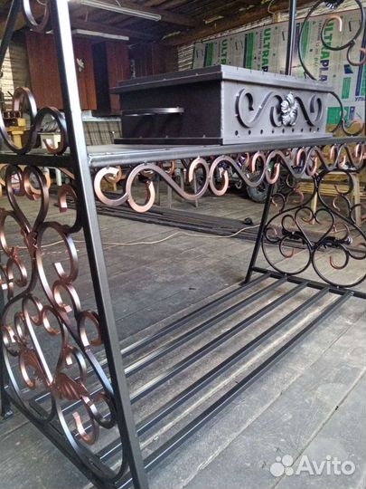 Мангал с крышей