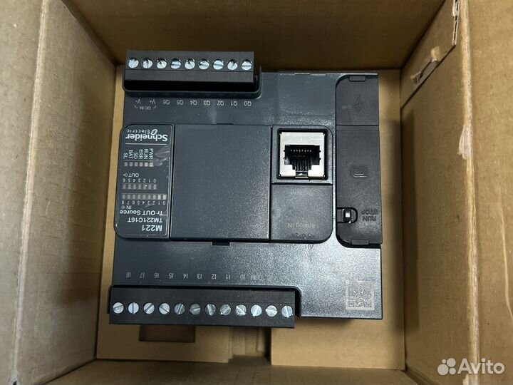 Schneider Electric TM221C16T