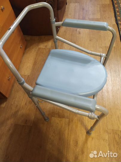 Санитарное кресло туалет