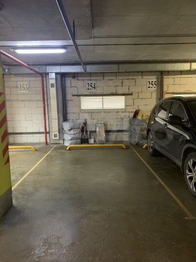 Машиноместо, 16 м²