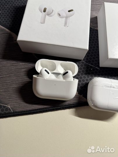 Наушники airpods