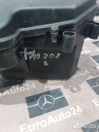 Крышка блока предохранителей A2025400582 Mercedes