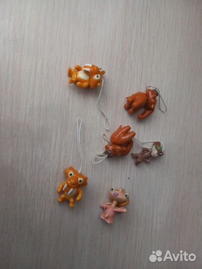 Брелок их киндера 2019год