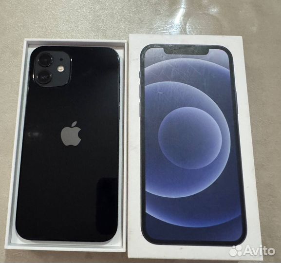 iPhone 12, 64 ГБ