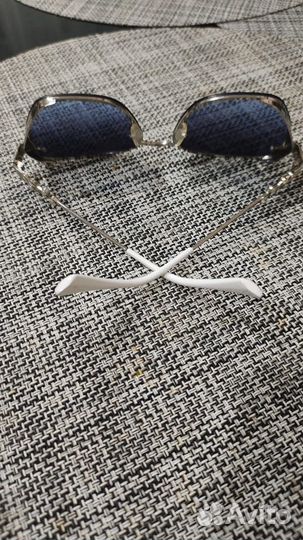 Солнцезащитные очки женские в железной оправе