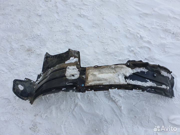 Подкрылок передний левый Lexus LX570 LX 570