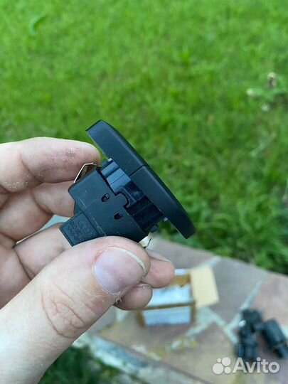 Кнопка двери правая Ауди а4 б8 8KD962108C