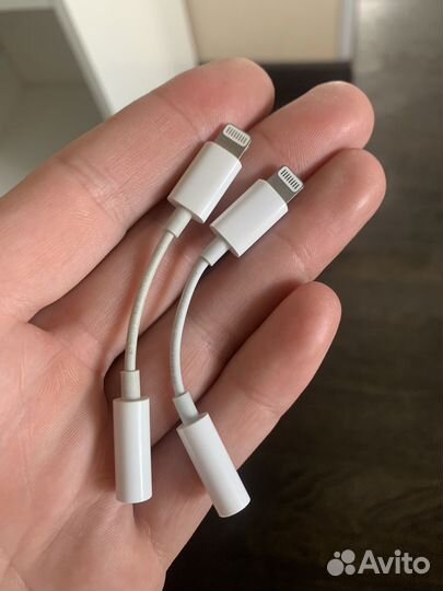 Переходник Apple Lightning - mini jack 3.5