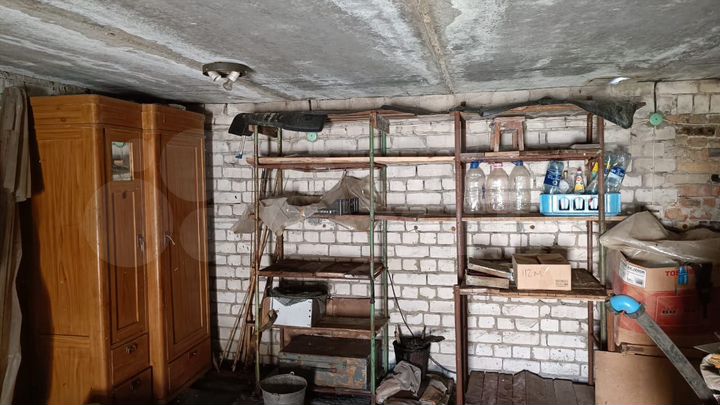 Гараж, > 30 м²