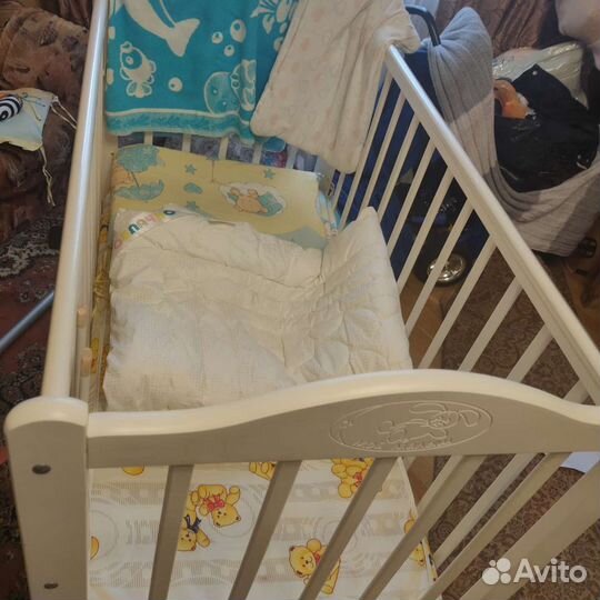 Детская кроватка и матрас + бортики