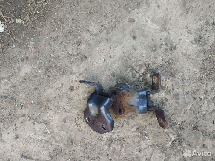 Петли дверей Мазда 626 GF