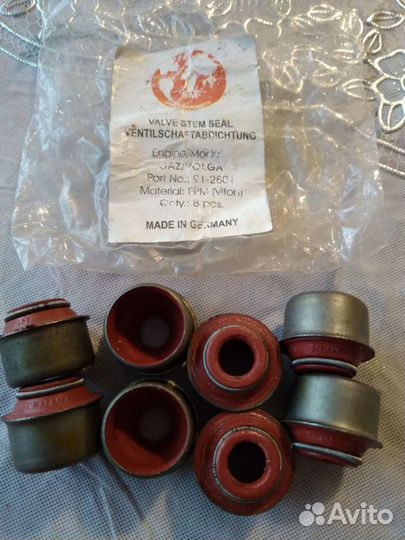 Маслосъемные колпачки