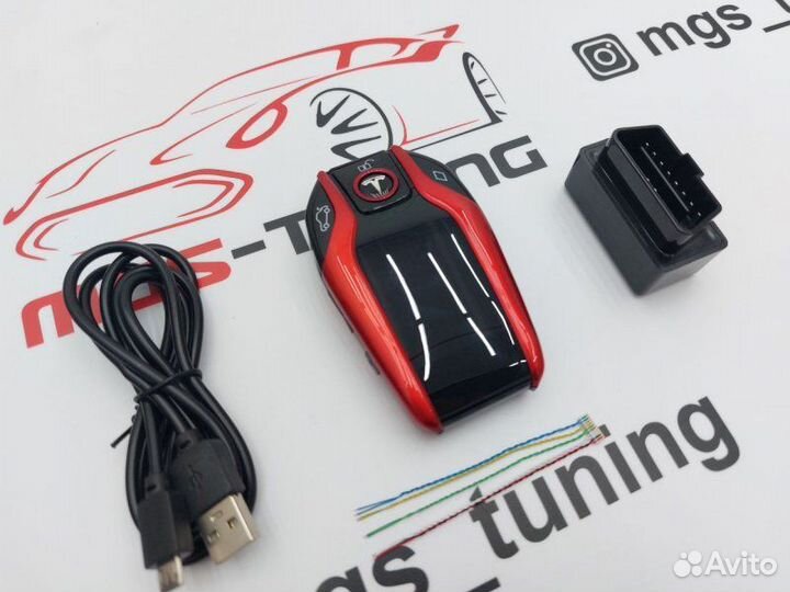 Смарт ключ Тесла дизайн BMW красный с экраном