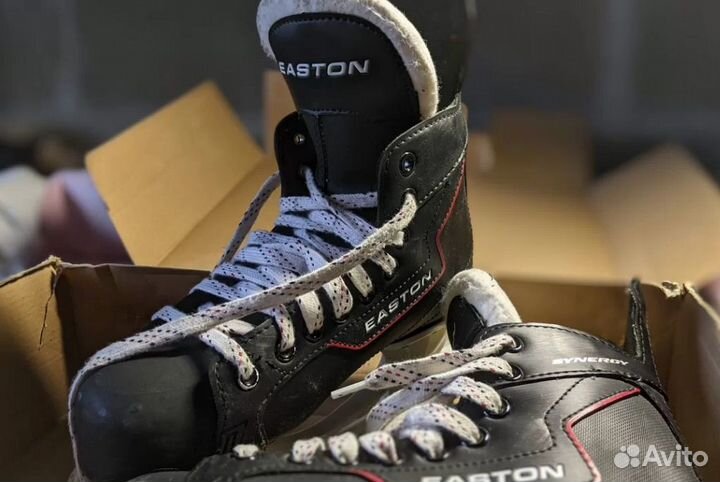 Коньки хоккейные юниорские