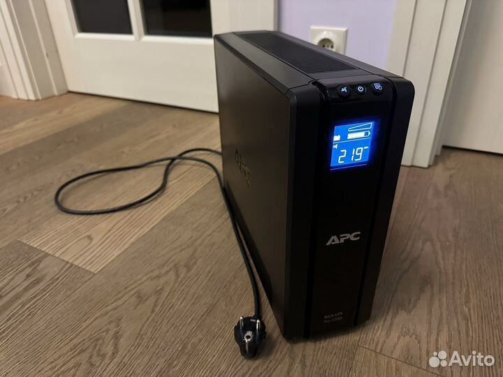 Ибп APC Pro 1200