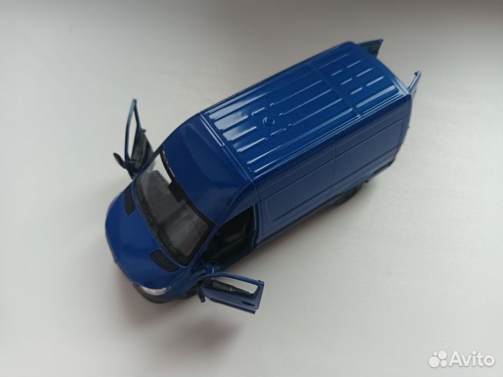 Mercedes 1:48 Kinsmart