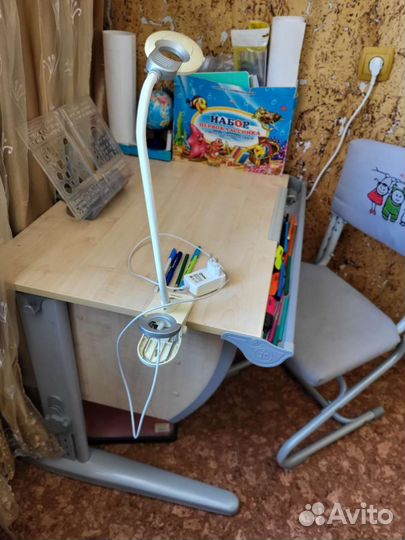 Растущая парта и стул дэми школа