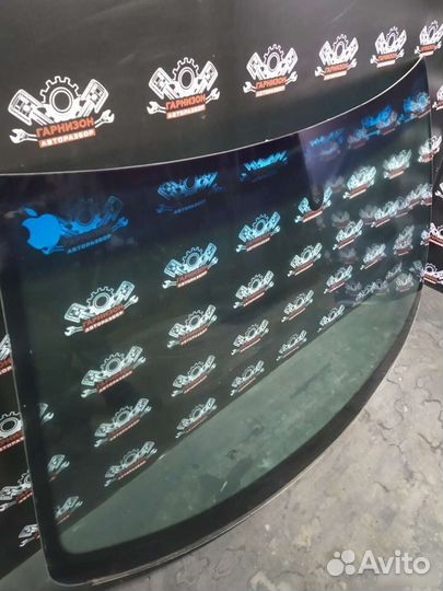 Лобовое стекло Volkswagen Golf IV