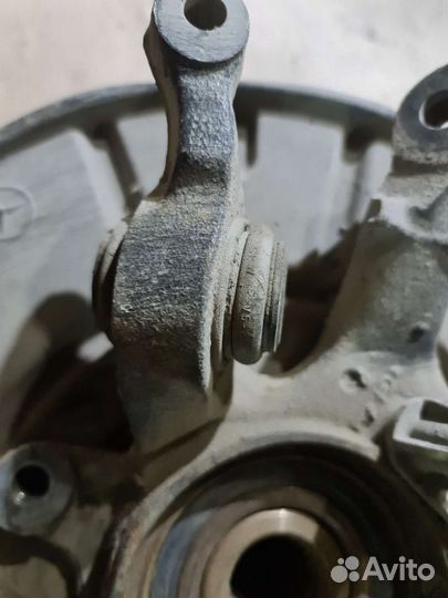 Цапфа задняя правая Mercedes W220/CL215