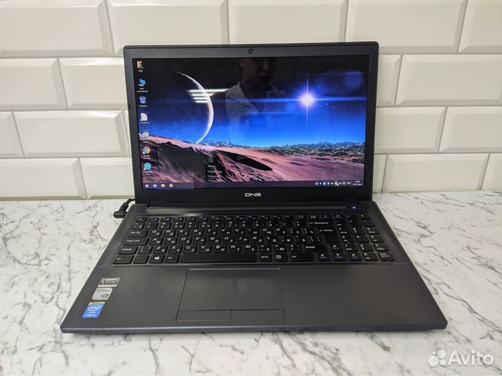 Ноутбук DNS Core i3 4gn/озу 8 Гб/SSD