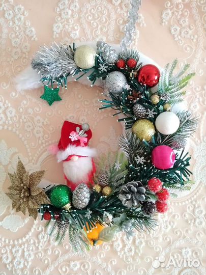 Венок, луна