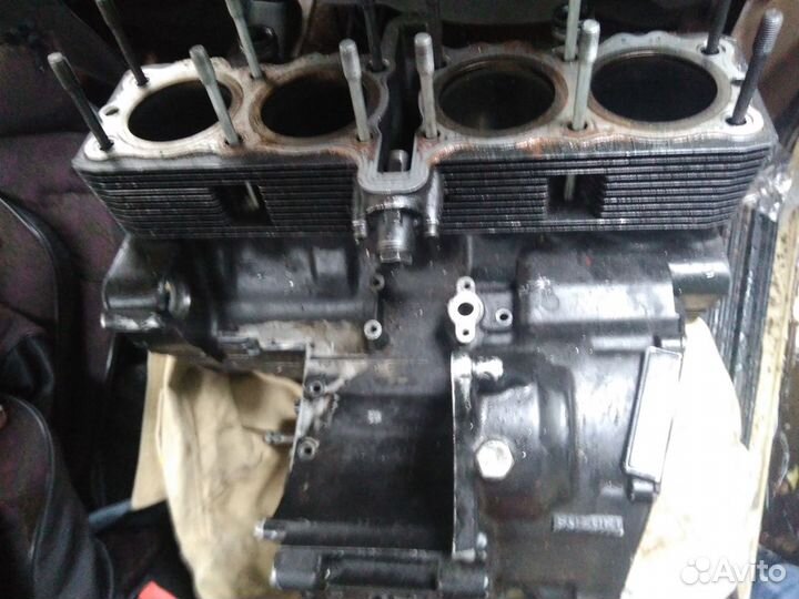 Двигатель suzuki R7 со стартером