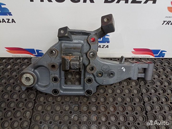 Кронштейн торсиона кабины левый Daf XF106