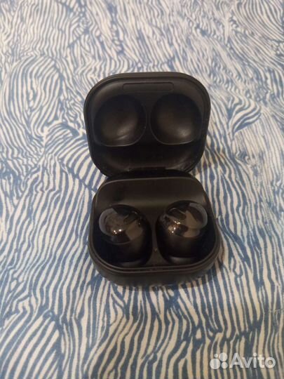 Продам наушники Galaxy Buts Pro