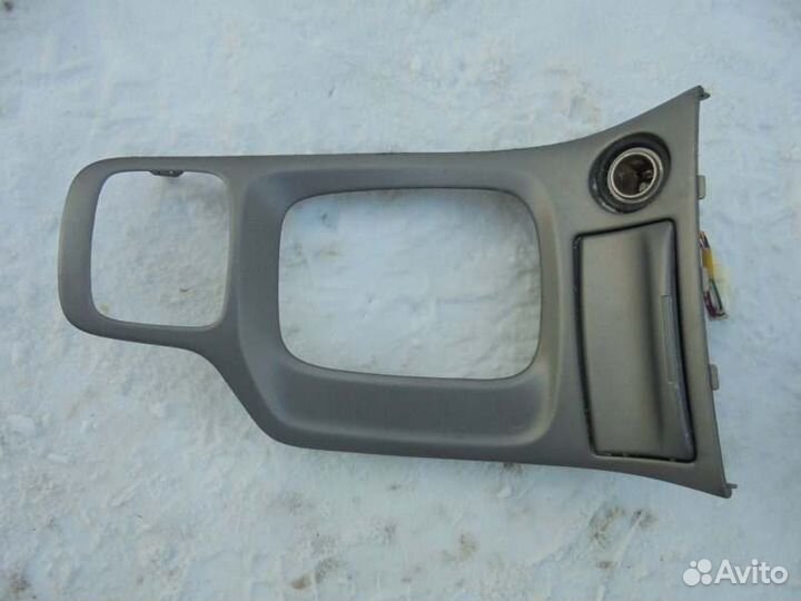 Рамка селектора Toyota Celica ZZT231 2ZZ-GE