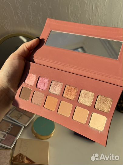 Палетка теней от illamasqua