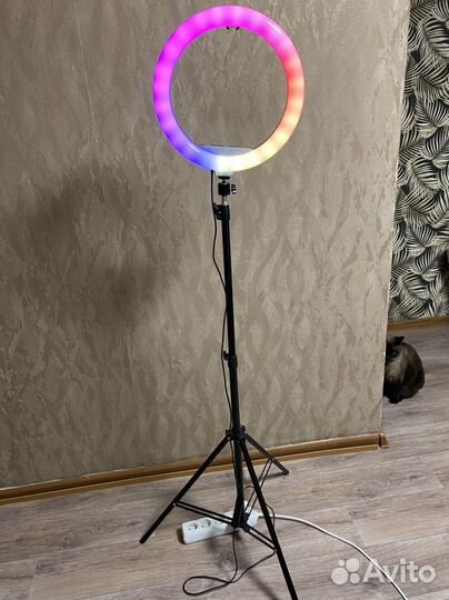 Кольцевая лампа со штативом новая