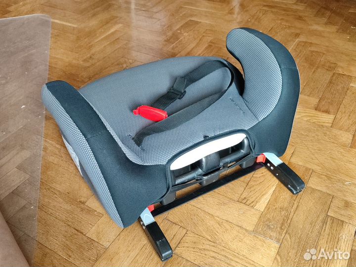 Автокресло бустер isofix