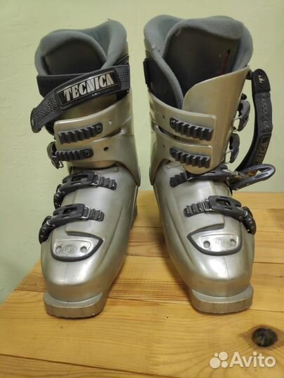Горнолыжные ботинки женские 38-39 рр
