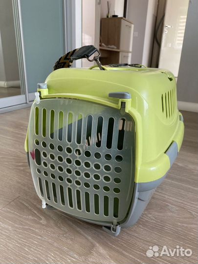 Переноска для животных пластиковая