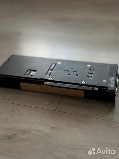 Видеокарта Nvidia Tesla V100 32Gb HBM2