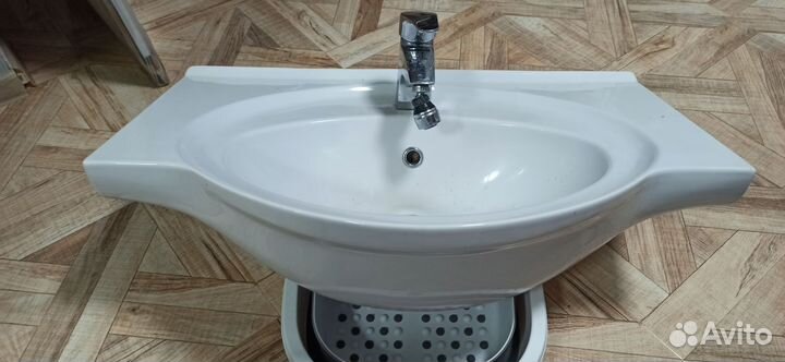 Раковина с тумбой бу